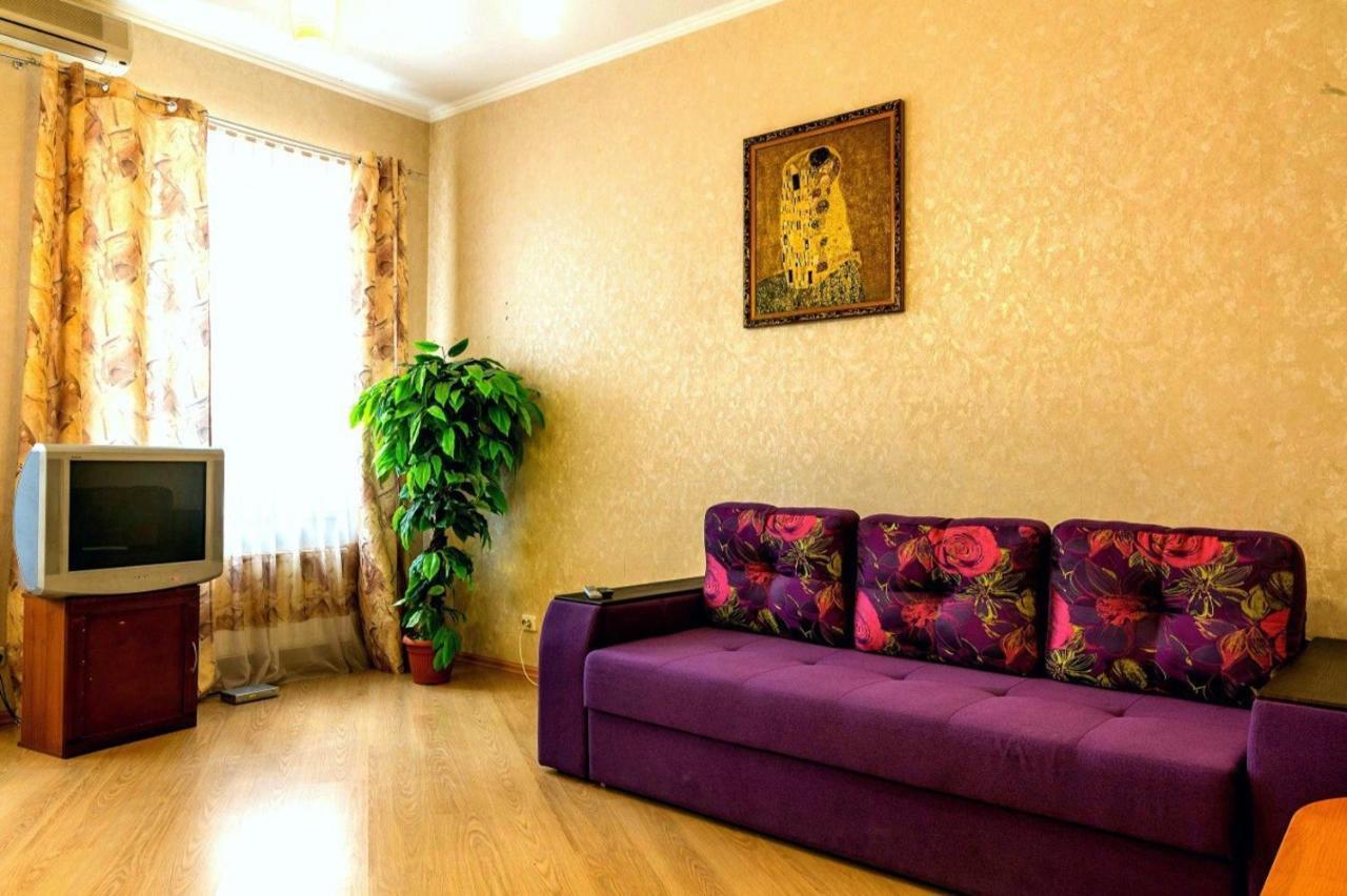 Large Apartment In The Center Dnipro Exteriör bild